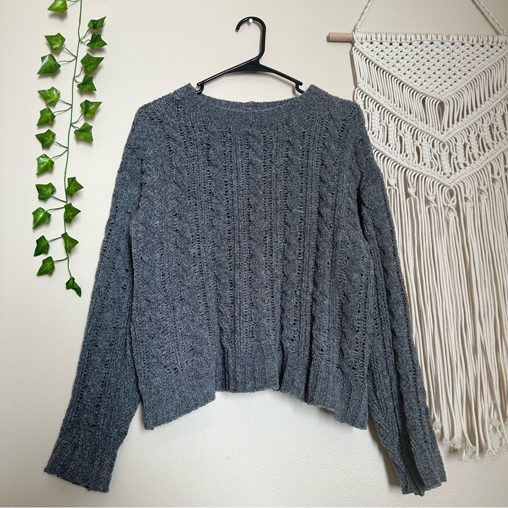 American Eagle sweater!